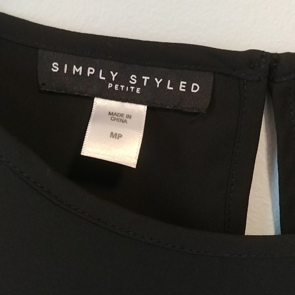 SIMPLY STYLED - Picture 2 of 8